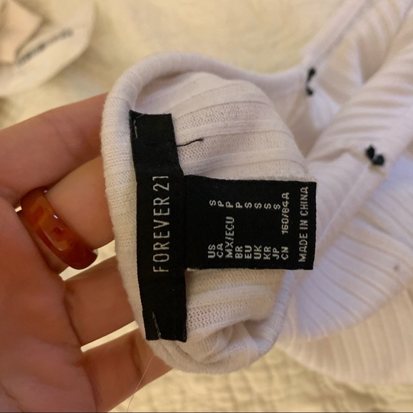 White ribbed tie neck crop top - Picture 3 of 3